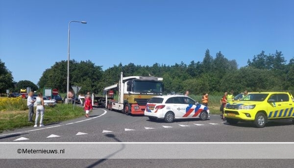 vrachtwagen blokkeerd afrit A7 Boerakker