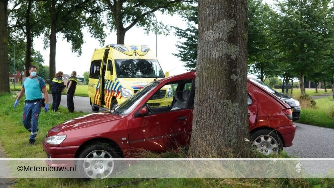 auto boom nieuw Roden
