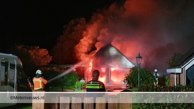 bijgebouw afgebrand Eext