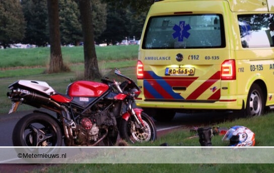 motorrijder gewond na val in Emmen