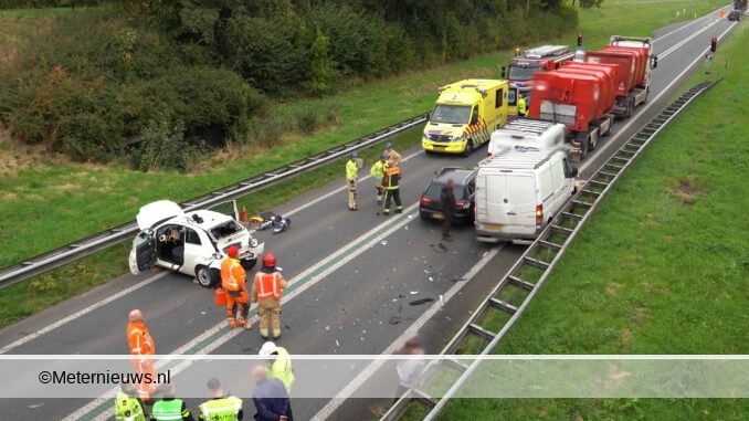 Ernstige aanrijding eemhavenweg Sint Annenweb
