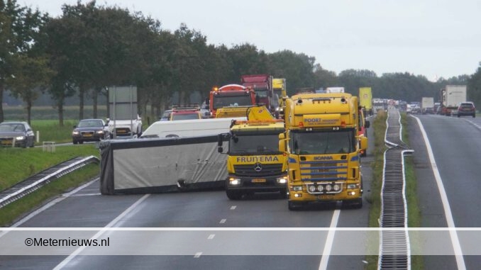 aanhanger op d e kant a7 Zuidbroek