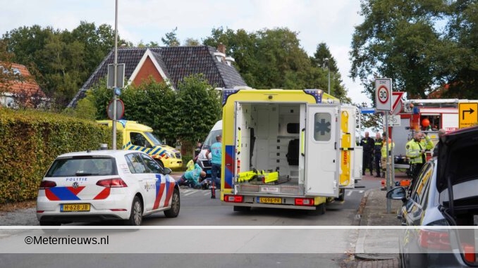 meisje op fiets sonder taxibus en ernstig gewond in Groningse Ha