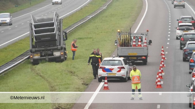 vrachtwagenvandeweghooghalen2