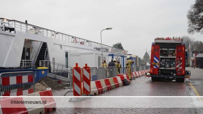 Honderd vluchtelingen van boot in Meppel na keukenbrand3
