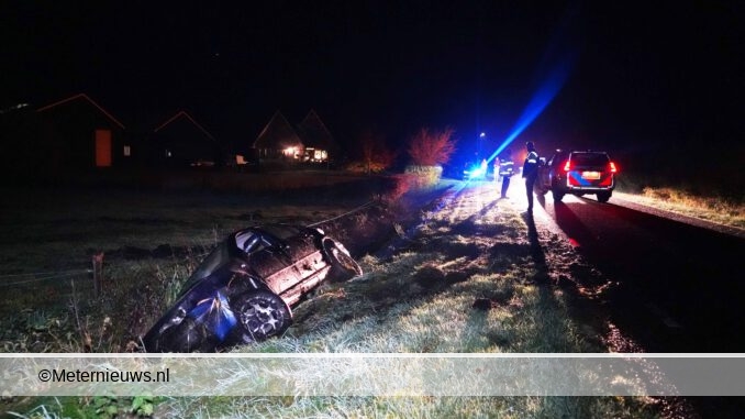 auto in sloot in Uffelte3