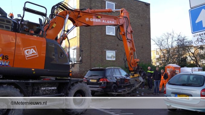kraan tilt auto op ongeval Groningenweb