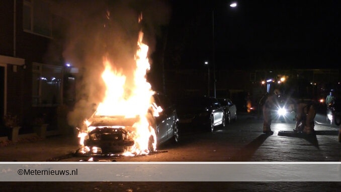 autobrand in Hoogeveen brandstichting