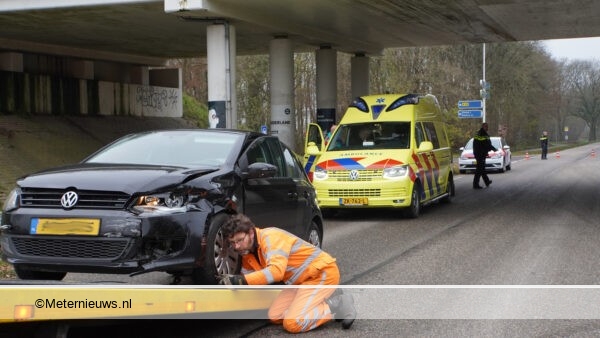 Gewonde na aanrijding op N34 bij Annen. Gewonde na aanrijding op N34 bij Annen.