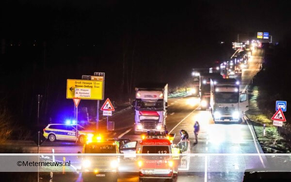vrachtwagen personenauto ongeval Duitse meppen