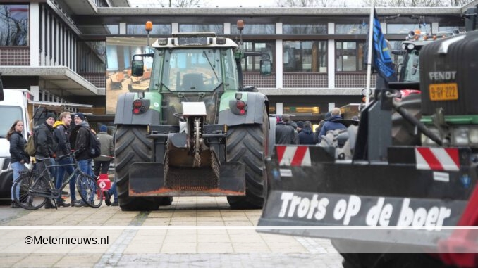 boeren bij provinciehuis Assen05