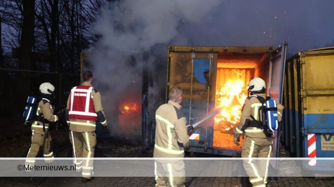 containers in de brand in Erica