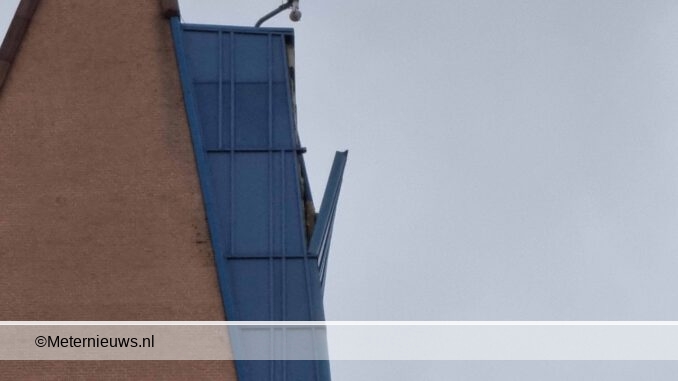 panelen los bij de gasunie Groningen door storm