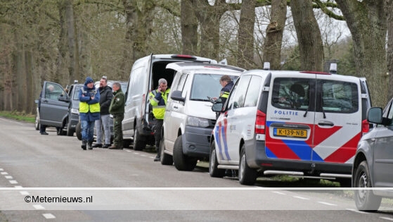 Controversieel verbinding verbroken Gevlekt Politie zoekt getuigen na vondst overleden persoon in dakkoffer  Oranjekanaal Orvelte(Video) | Meternieuws.nl