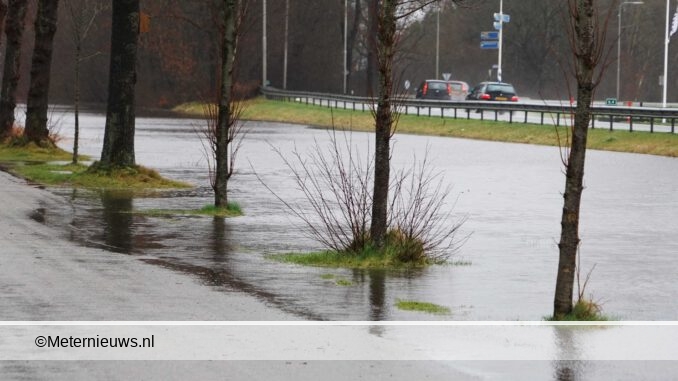 Drentse Hoofdvaart buit oevers Bovensmilde