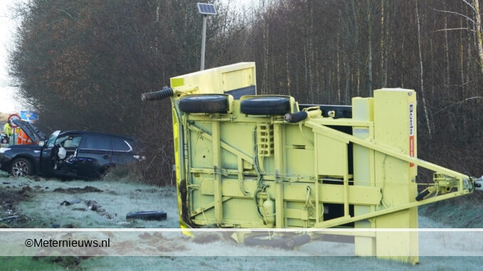 Tekstkar rijkswatestaat aangereden in Gieten n34