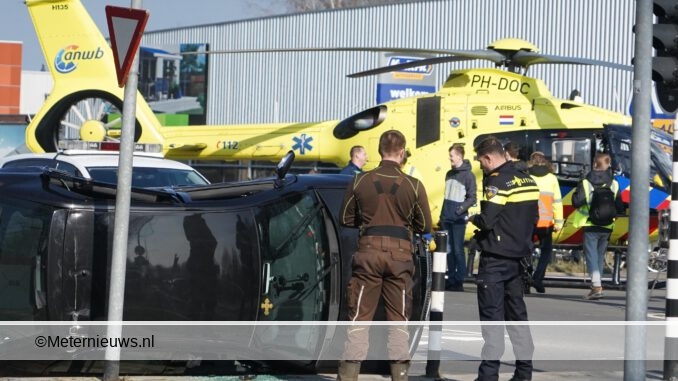 Jonge kinderen gewond na ongeval autos in Assen