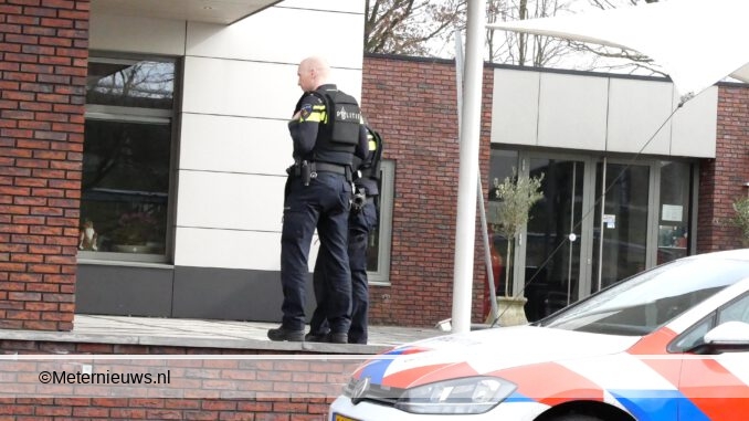 politie houdt man met luchtdrukwapen aan pesse