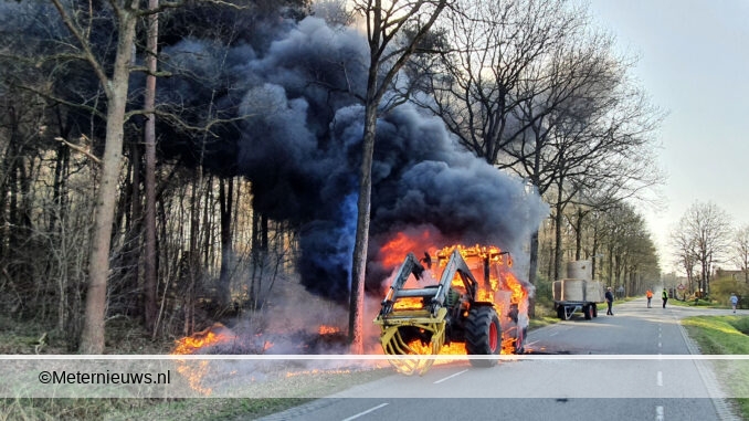 tractor in lichter laaie Hollandscheveld
