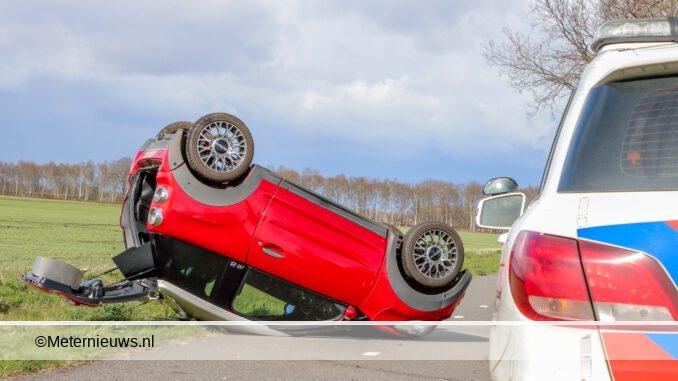 auto op de kop Wieteveen