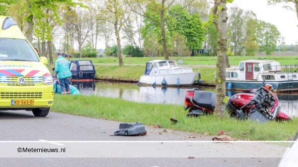 Ernstig motorongeval in Nieuw Amsterdam.