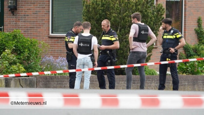 Vrouw ersntig gewond steekpartij Groningse Farmsum2
