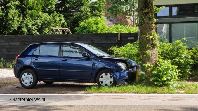 auto boom Noordlaren