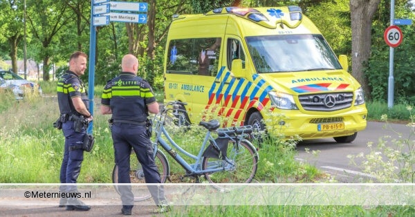 Fietsster aangereden door personenauto Nieuw-Amsterdam. Fietsster aangereden door personenauto Nieuw-Amsterdam.