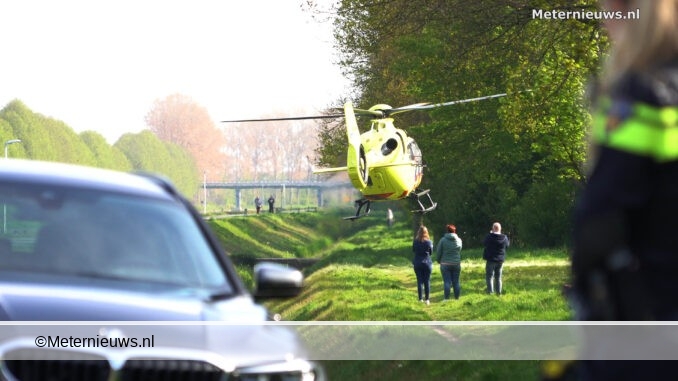 hulpverleninsg actie persoon te water Assen