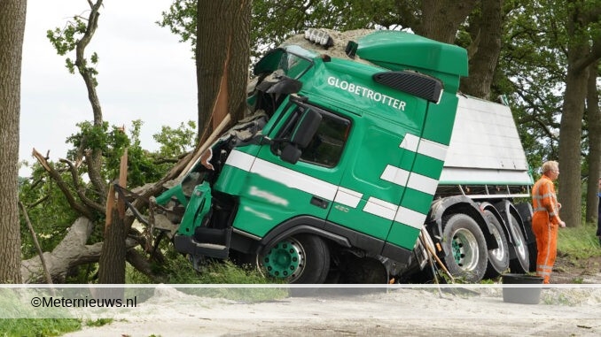 vrachtwagen boom Vlagtwedde