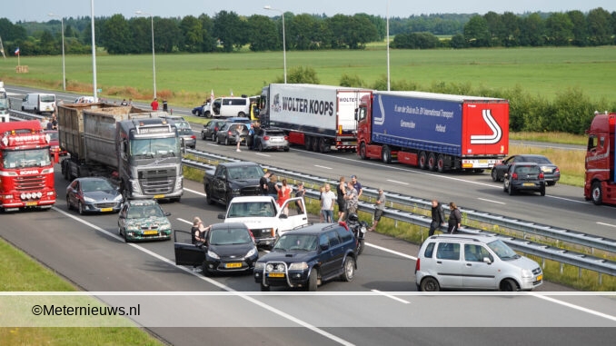 A37 met auto's geblokkeerd op A37 bij knooppunt Holsloot2