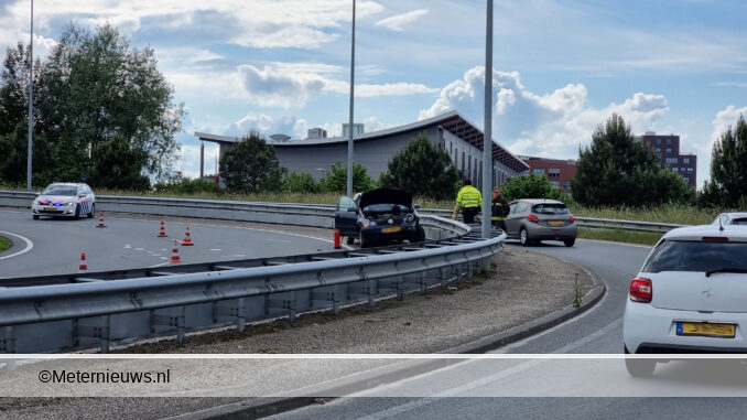 auto vangrail afrit N355 Groningen