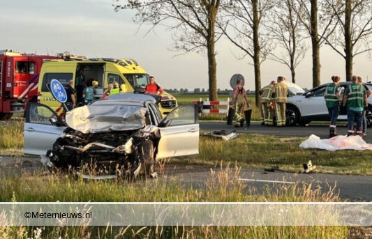 Drie gewonden bij ernstig ongeval op de Drentse Mondenweg bij Nieuw Buinen.