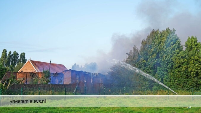 grotebrand legt schuur in de as Oude pekela