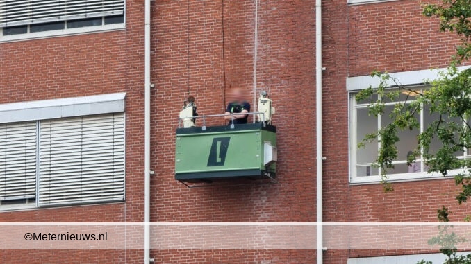 man vast in bakkie Groningen