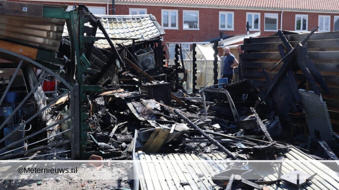 schuren afgebrand in Ter Apel