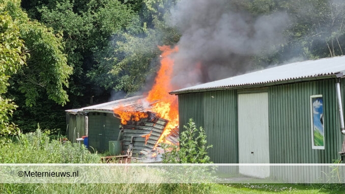 schuurtje afgebrand in Meppel