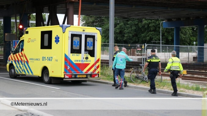 scooterrijder rijdt door botsing fietser Groningen