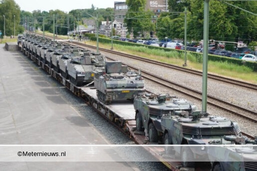 Tanks op diepladers op station Steenwijk5
