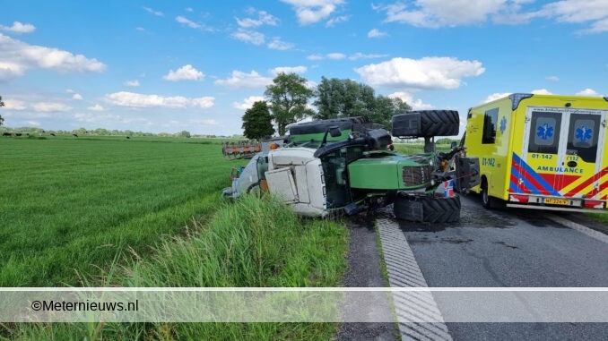 trekker op de kant in Zuidwolde