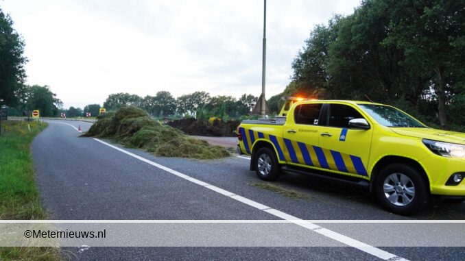 afval op en afrit Pesse boerenactie