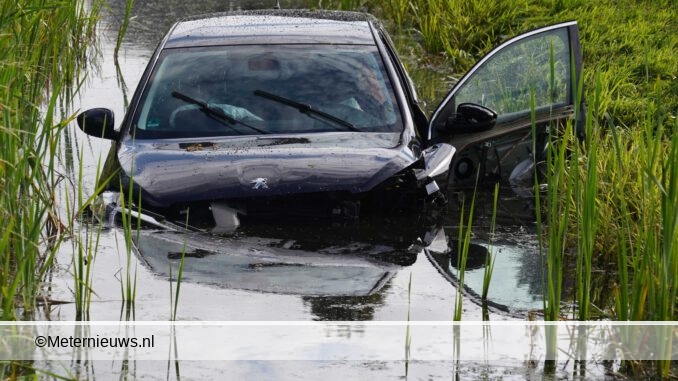 auto te water in Ruinerwold