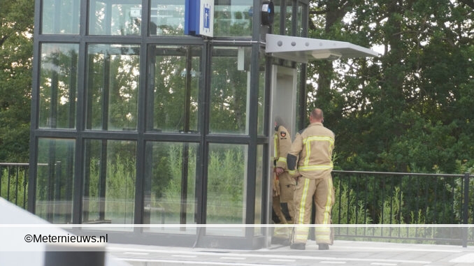 hiërarchie gunstig getuigenis Brandweer haalt man uit lift op station Hoogeveen(Video) | Meternieuws.nl