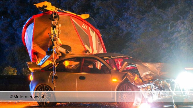 auto botst op losgeraakte boot a37 Nieuw Amsterdam3