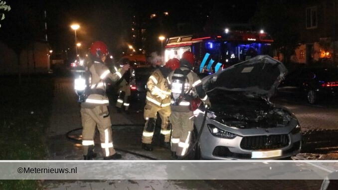 peperdure massarati in brand Amsterdam