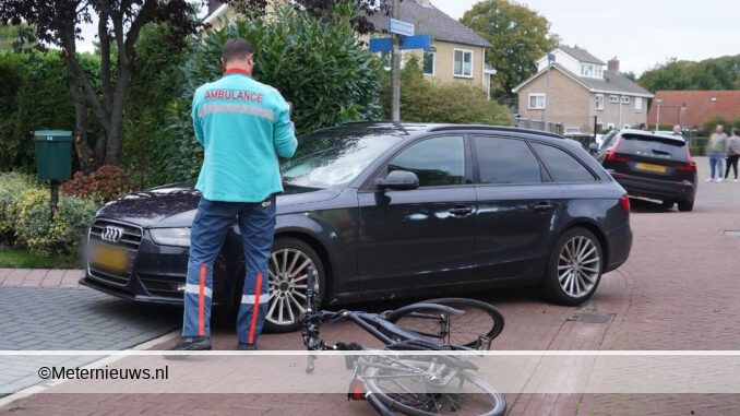 Fietsster gewond na botsing tegen auto in Paterswolde