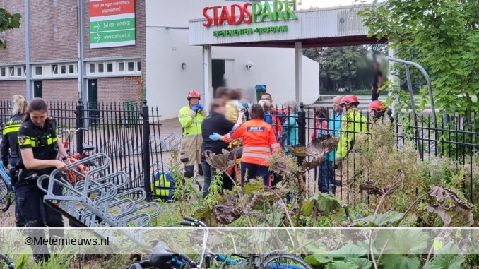 Pin hekwerk in arm jongen Groningen3