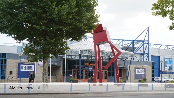 asielzoekers in Ijsselhallen zwolle5