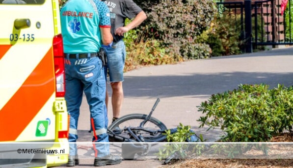 ernstige aanrijding auto fietser in Emmen