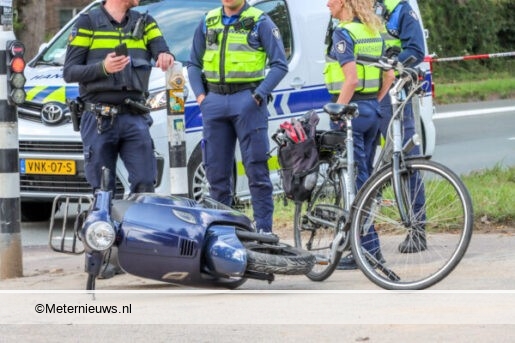 ongeval fietser scooter in Emmen